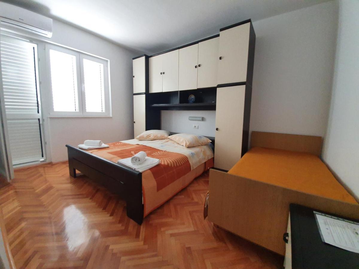 Rooms Capo Rab Palit Exterior photo